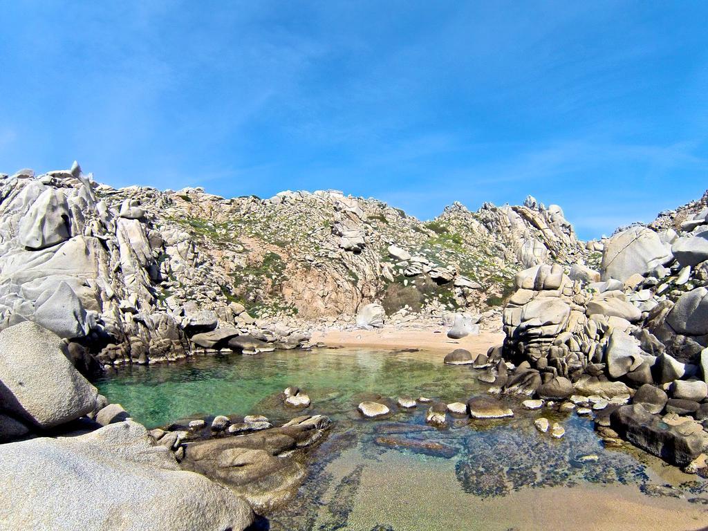 Capo Testa Vista Mare Екстериор снимка