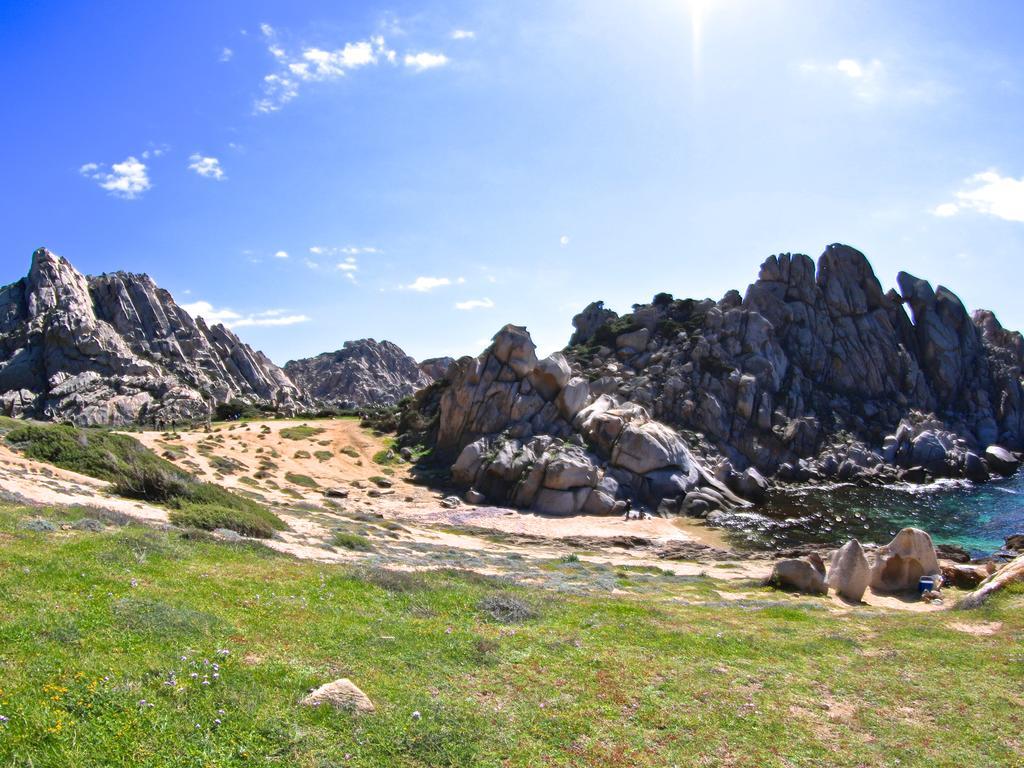 Capo Testa Vista Mare Екстериор снимка